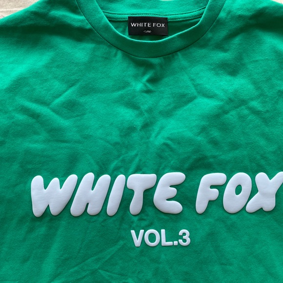 White Fox Green T-Shirt size S/M - Picture 2 of 2